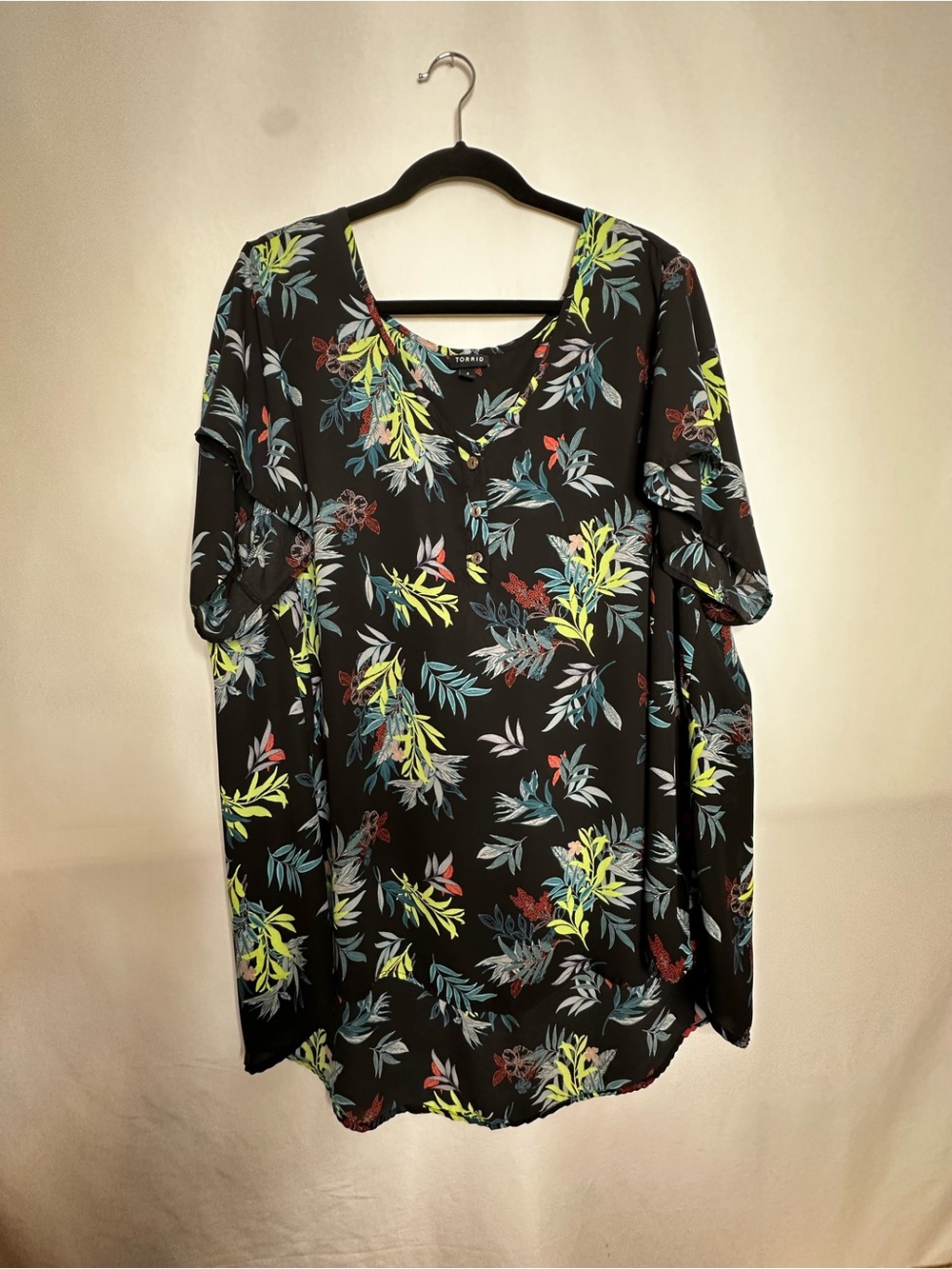 torrid Black V-Neck Tropical Floral Blouse with Neon Accents